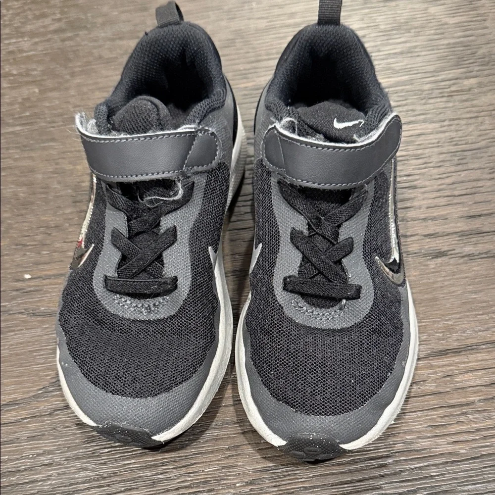 Nike Kids Black and White Sneakers